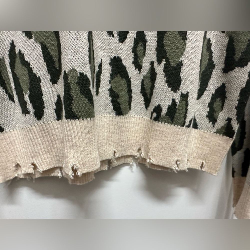 NWT FATE Women's Taupe Black Distressed Leopard Print Long Sleeve Sweater Size S - Picture 6 of 7